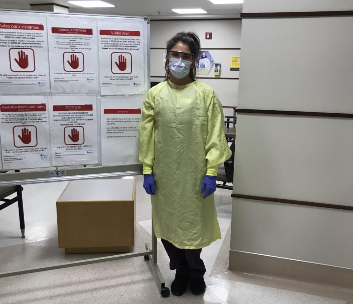 Andrea Loria is currently studying to complete her Master of Nursing/Nurse Practitioner (MN/NP) degree. Since the start of the COVID-19 pandemic, she has assisted with the screening of staff and visitors at the entrance of the Peter Lougheed Centre.