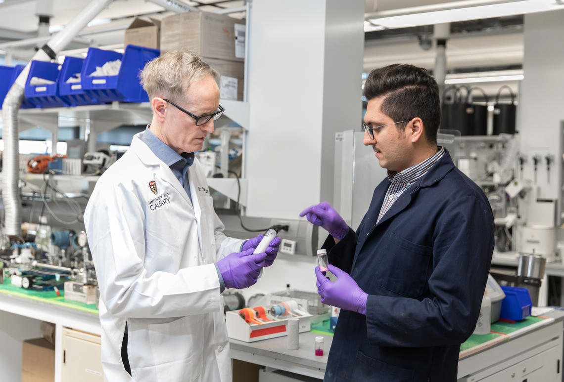 Dr. Steven Bryant and Dr. Ali Telmadarreie analyze Cnerfoam in UCalgary’s CERC Lab.