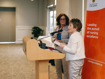 Margaret Trudeau and Jacqueline Smith 